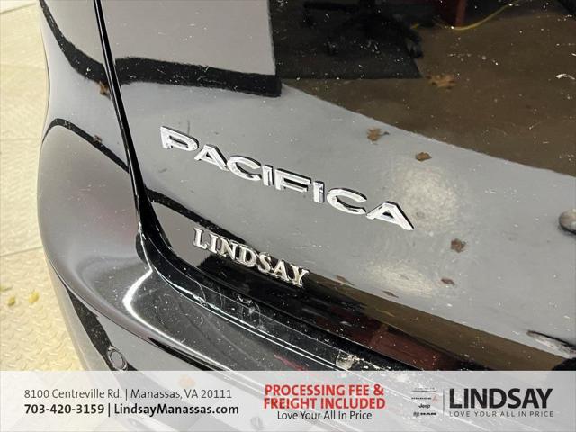 2026 Chrysler Pacifica Select AWD