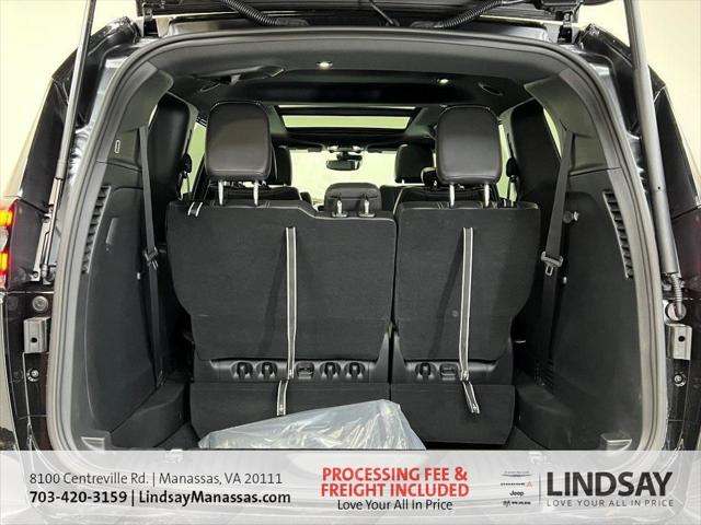 2026 Chrysler Pacifica Select AWD