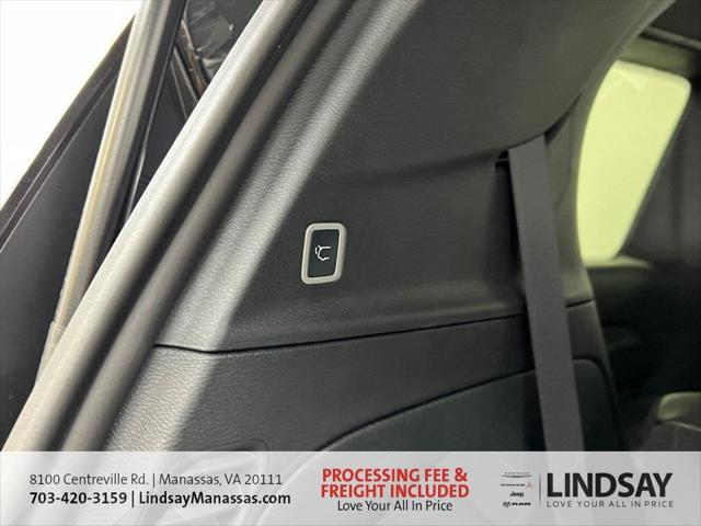 2026 Chrysler Pacifica Select AWD