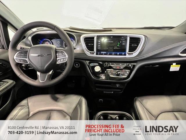 2026 Chrysler Pacifica Select AWD