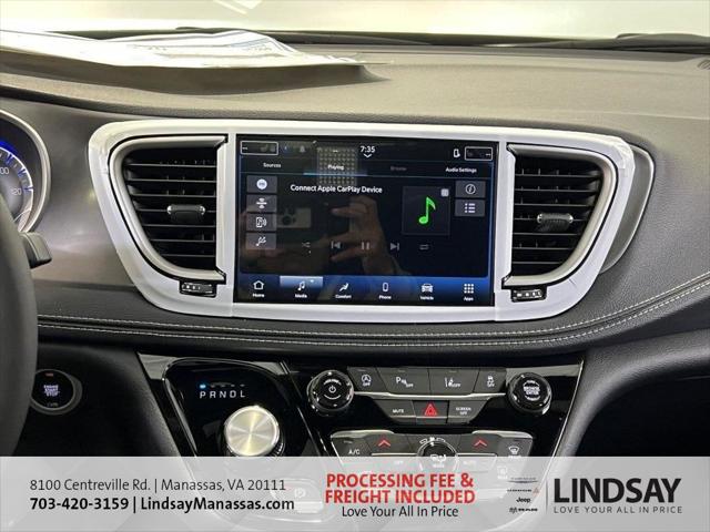 2026 Chrysler Pacifica Select AWD