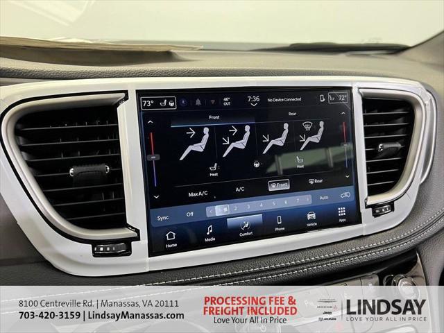 2026 Chrysler Pacifica Select AWD