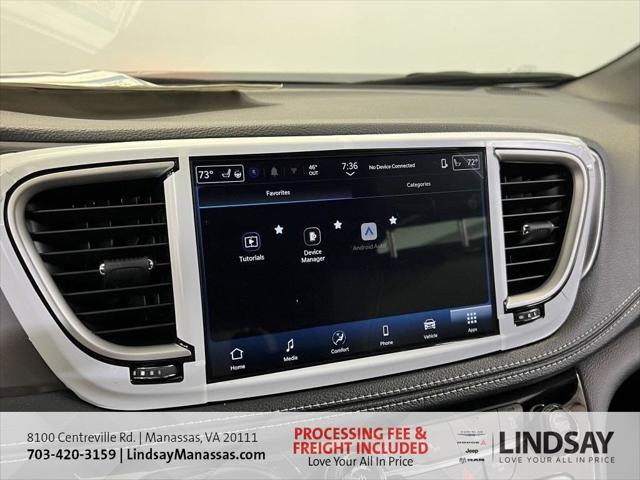 2026 Chrysler Pacifica Select AWD