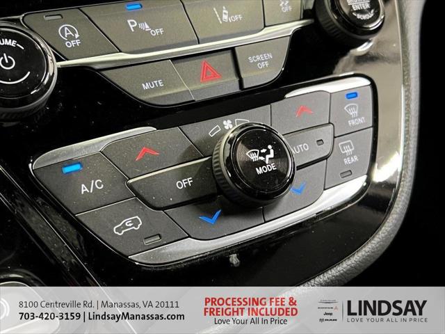 2026 Chrysler Pacifica Select AWD