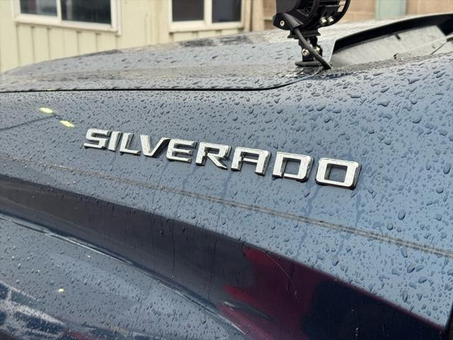 2021 Chevrolet Silverado 1500 2WD Crew Cab Short Bed Custom