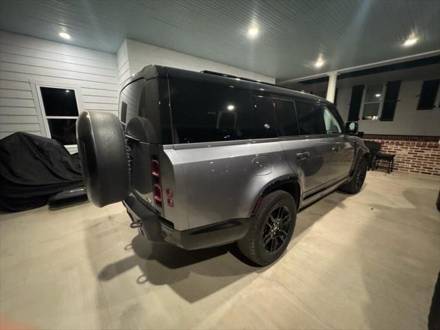 2023 Land Rover Defender 130 X-Dynamic SE