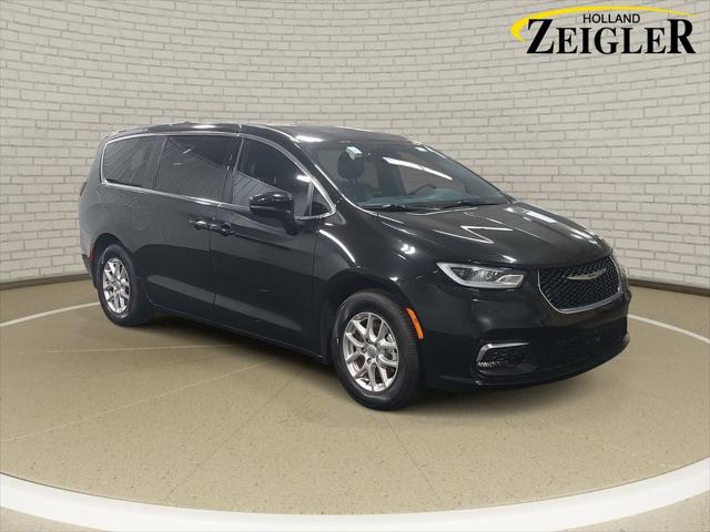 2025 Chrysler Pacifica Select 2025 Chrysler Pacifica Select