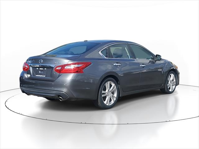 2017 Nissan Altima 3.5 SL 2017 Nissan Altima 3.5 SL