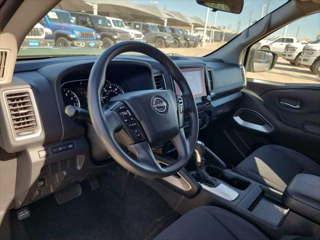 2022 Nissan Frontier Crew Cab SV 4x2