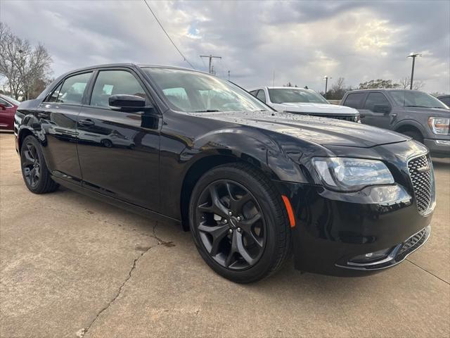 2023 Chrysler 300 300S 2023 Chrysler 300 300S