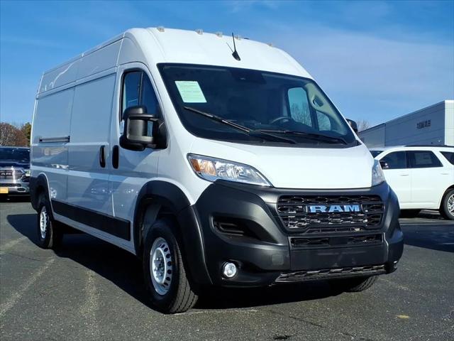 2025 RAM ProMaster 2500 Cargo Van Tradesman High Roof 159 WB w/Pass Seat
