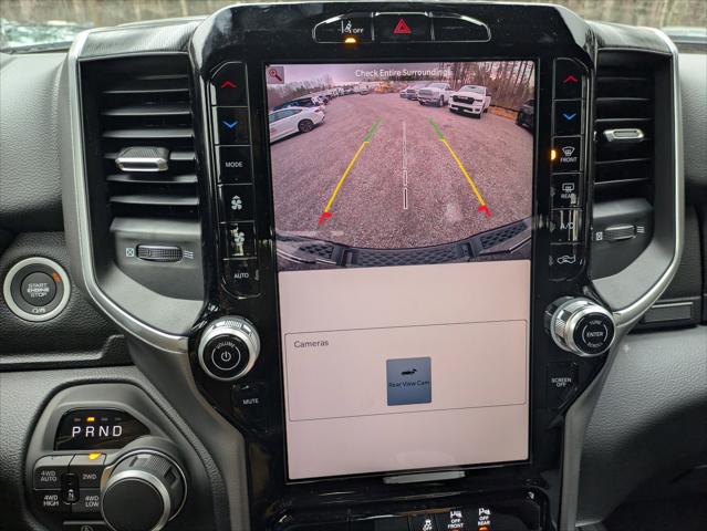 2026 Ram 1500 Big Horn Crew Cab 4x4 5'7" Box