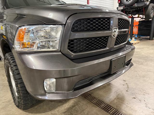 2018 RAM 1500 Express Quad Cab 4x4 64 Box 2018 RAM 1500 Express Quad Cab 4x4 64 Box