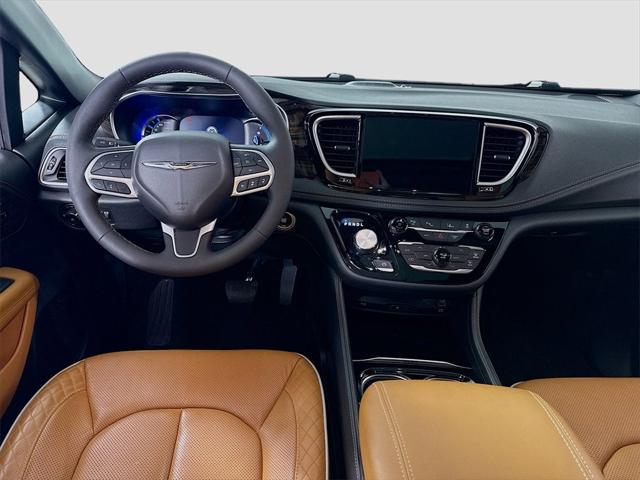 2023 Chrysler Pacifica Hybrid Pinnacle 2023 Chrysler Pacifica Hybrid Pinnacle