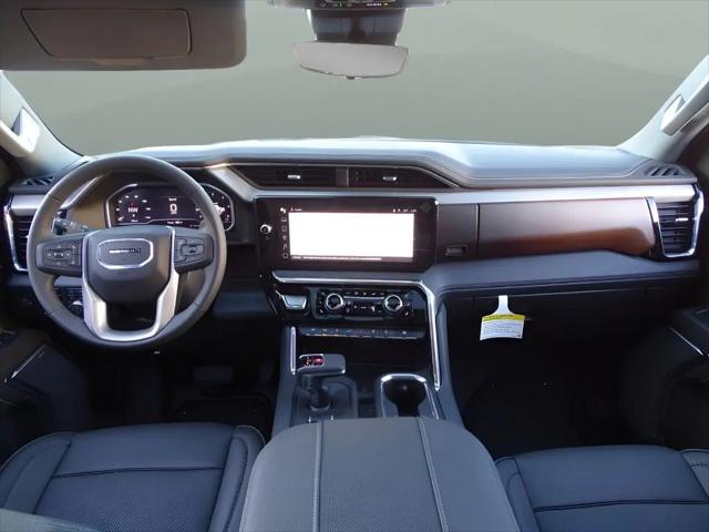 2023 GMC Sierra 1500 4WD Crew Cab Short Box Denali