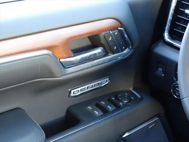 2023 GMC Sierra 1500 4WD Crew Cab Short Box Denali