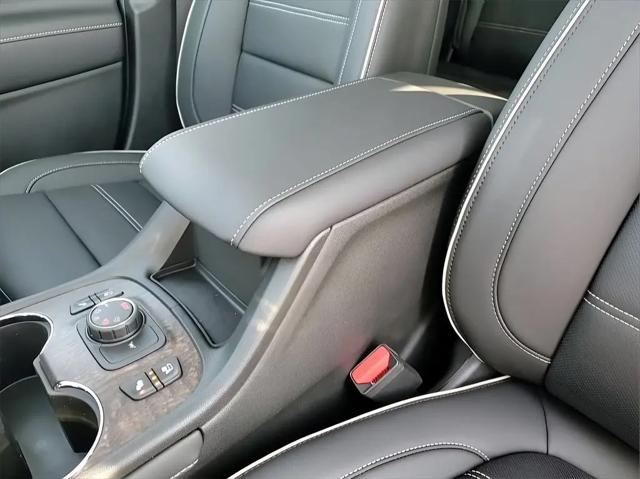 2023 GMC Acadia AWD Denali