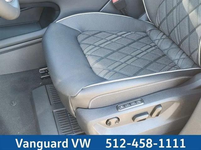 2025 Volkswagen Atlas 2.0T SEL Premium R-Line
