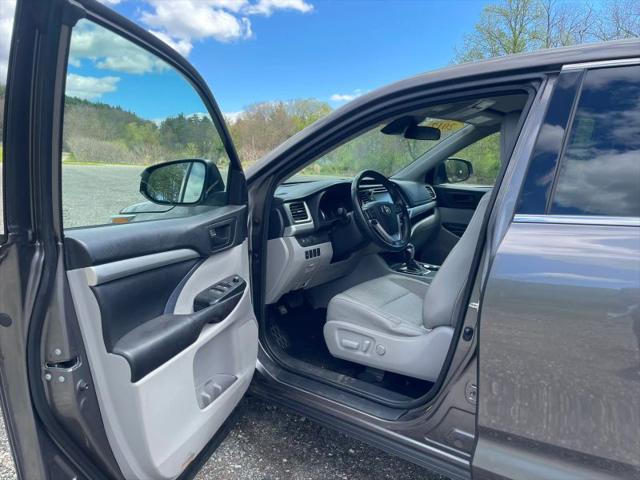 2017 Toyota Highlander LE Plus