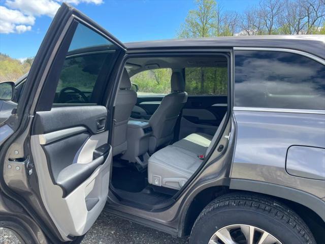 2017 Toyota Highlander LE Plus
