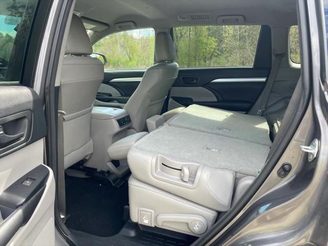 2017 Toyota Highlander LE Plus