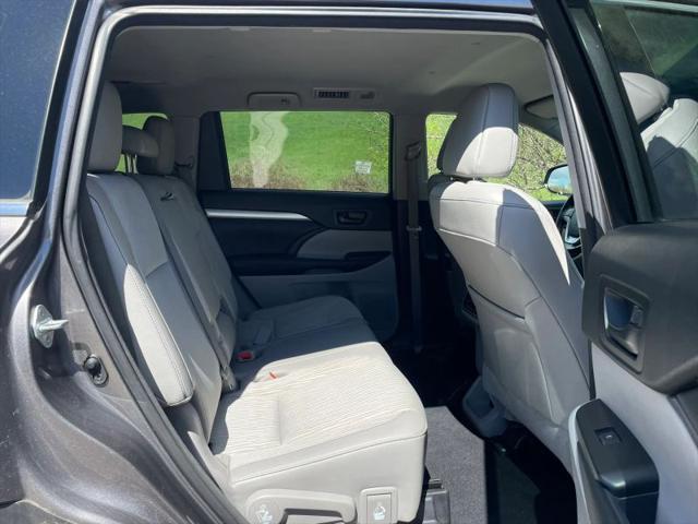 2017 Toyota Highlander LE Plus