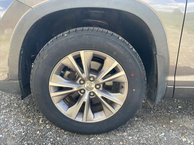 2017 Toyota Highlander LE Plus