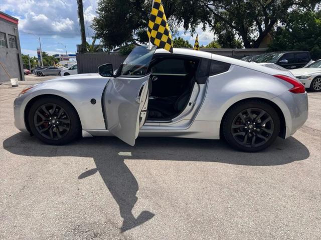 2017 Nissan 370Z Base