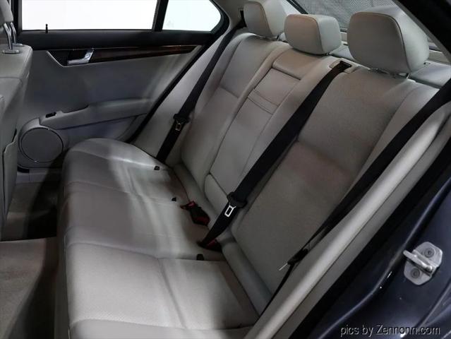 2011 Mercedes-Benz C-CLASS C 300 Luxury 4MATIC