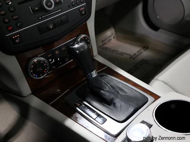 2011 Mercedes-Benz C-CLASS C 300 Luxury 4MATIC