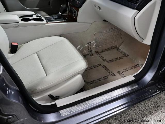 2011 Mercedes-Benz C-CLASS C 300 Luxury 4MATIC