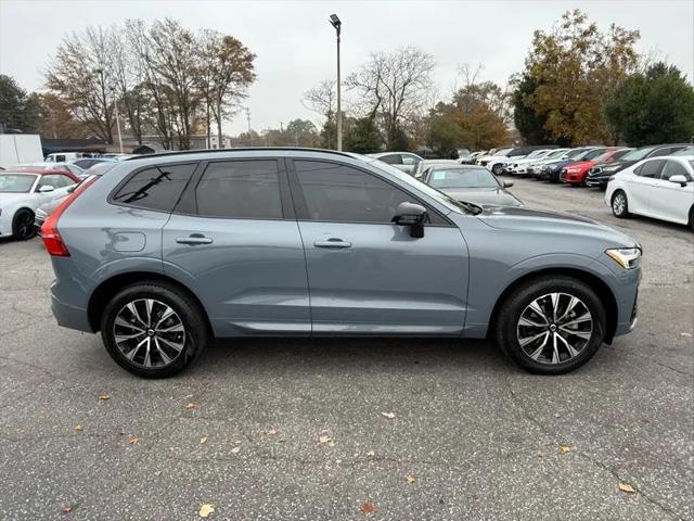 2023 Volvo XC60 B5 Plus Dark Theme