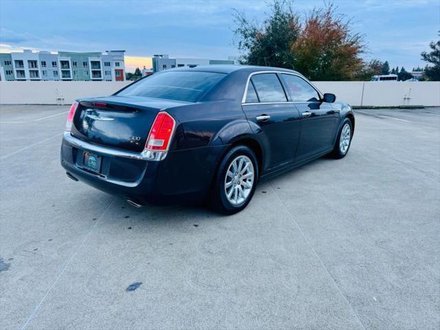 2012 Chrysler 300 Limited