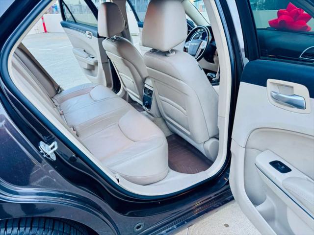 2012 Chrysler 300 Limited
