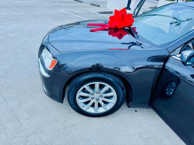 2012 Chrysler 300 Limited