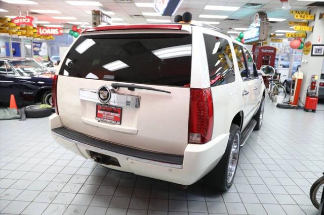 2007 Cadillac Escalade Standard