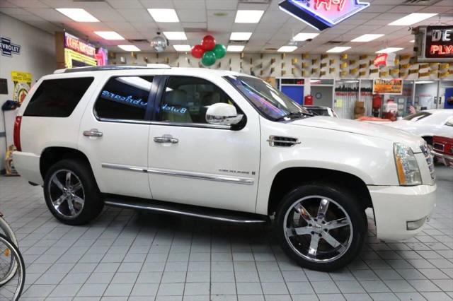 2007 Cadillac Escalade Standard