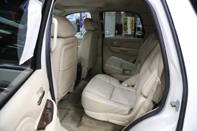 2007 Cadillac Escalade Standard