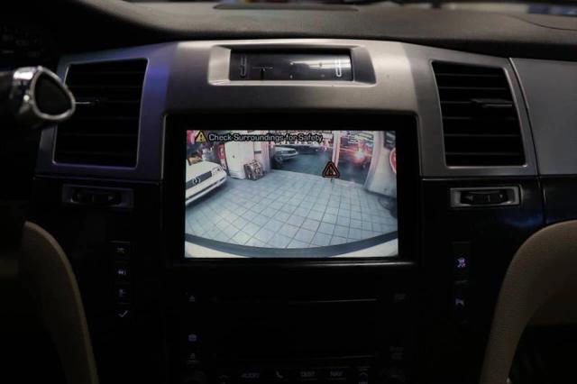2007 Cadillac Escalade Standard