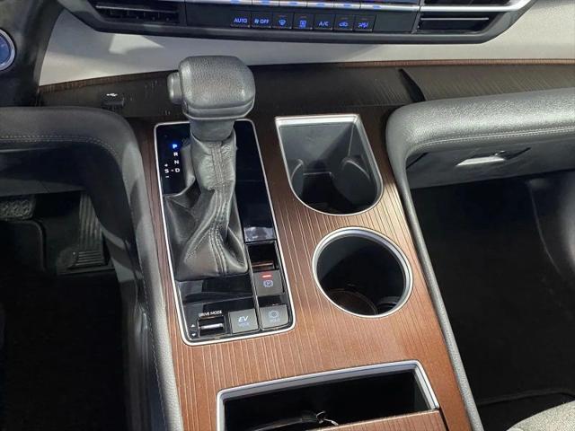 2023 Toyota Sienna LE