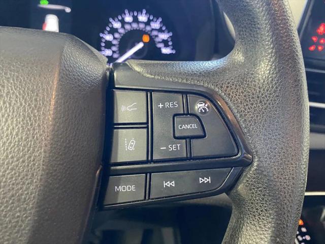 2023 Toyota Sienna LE