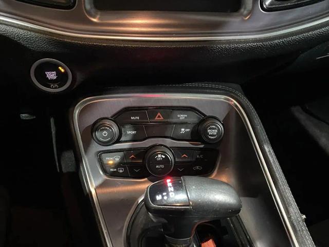2017 Dodge Challenger SXT
