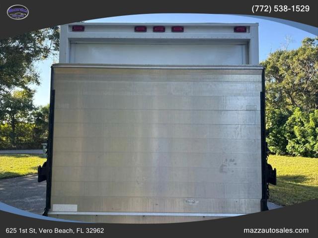 2013 Ford E-450 Cutaway Base