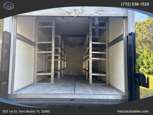 2013 Ford E-450 Cutaway Base