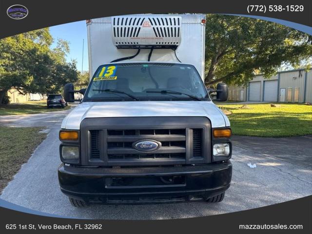 2013 Ford E-450 Cutaway Base