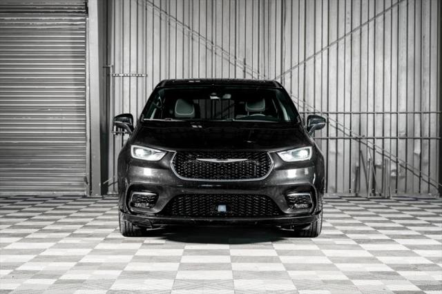 2024 Chrysler Pacifica Touring