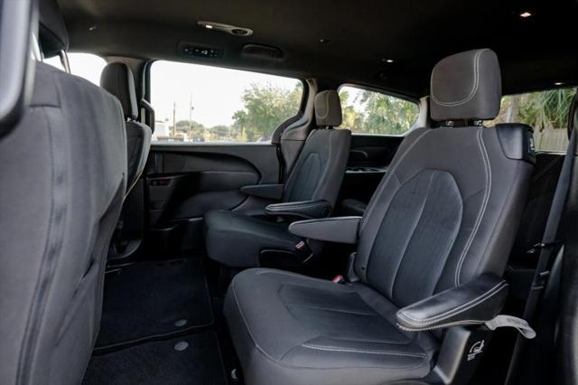 2024 Chrysler Pacifica Touring