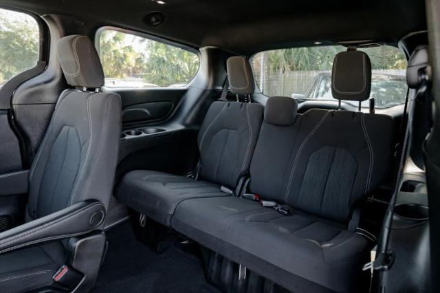 2024 Chrysler Pacifica Touring
