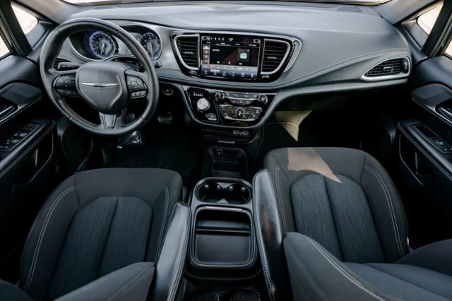 2024 Chrysler Pacifica Touring