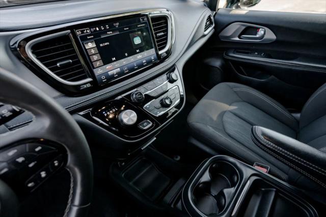 2024 Chrysler Pacifica Touring